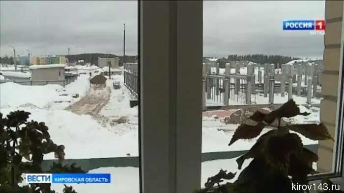 В правительстве Кировской области обсудили начало весенних полевых работ и планы по капремонту школ.