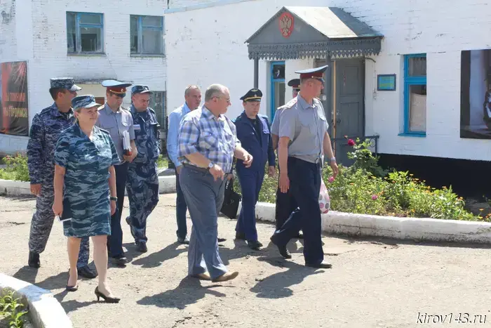 Ombudsman of the Kirov region checked the conditions of detention in the prisons of the Omutninsky district