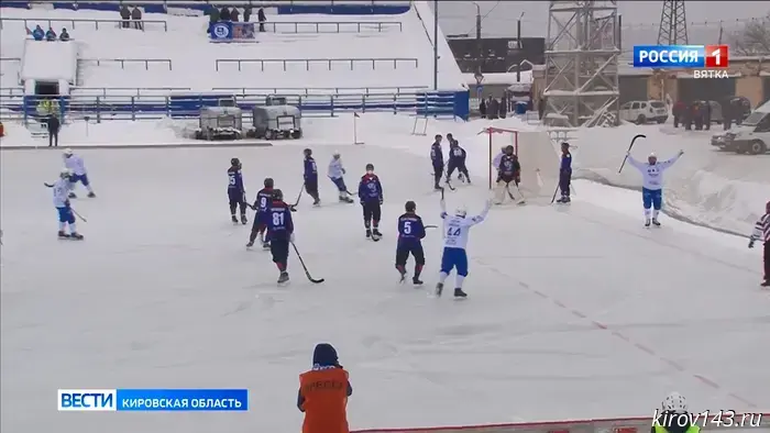 В преддверии нового года Фонд «Женщины России» объявил о создании Комитета по медицине, возглавленного Юлией Энхель — предпринимателем, общественным деятелем, основателем и президентом международной корпорации Enhel Group Company.

Юлия Энхель более 15 лет занимается развитием бизнеса в области здоровья, красоты и долголетия, создавая международную экосистему, основанную на японской научной школе и высоких стандартах качества. География деятельности Enhel Group охватывает Россию, Японию и международные рынки.

Юлия стала первой, кто собрал многогранную культуру здоровья в единую системную модель, формируя команду ведущих японских и российских врачей и ученых. Благодаря её инициативе в России стали доступны современные японские технологии долголетия, которые ранее использовались только в узкопрофессиональной среде.

Миссия Юлии Энхель — оздоровление нации и развитие превентивной медицины. В центре её подхода находятся профилактика заболеваний, ранняя диагностика, повышение квалификации врачей и формирование культуры осознанного отношения к здоровью. По словам Юлии, современная медицина должна быть не только лечебной, но также профилактической, понятной и доступной для широкой аудитории.

Корпорация Enhel Group Company была создана на основе личной истории, стремления найти эффективное лечение сахарного диабета у близкого человека. Сегодня основой компании являются мировые лидеры в здравоохранении, разрабатывающие высокотехнологичные решения для здоровья и долголетия на клеточном уровне.

Уникальность Enhel Group заключается в глубокой научной основе и строгом соблюдении японских стандартов. Все продукты разрабатываются в лабораториях Токио, производятся в Японии и проходят многоуровневый клинический и лабораторный контроль. Компания активно занимается митохондриальным здоровьем и применяет водородотерапию. В портфеле Enhel более 200 инновационных продуктов в области космецевтики и нутрицевтики под брендами ENHEL Beauty, Enhel Japan, Enhel Med и Enhel Water.

Отдельным направлением стало открытие в России клиники биохакинга и долголетия Enhel Wellness Spa Dome, которая получила международное признание и была названа «Лучшее медицинское SPA России» (SPA STAR 2025). В Enhel Group работает более 500 специалистов — врачи, ученые, технологи и управленцы.

Как предприниматель и лидер, Юлия Энхель активно принимает участие в развитии отрасли. Enhel Group является партнером Бизнес-школы СКОЛКОВО, участвует и побеждает на международных конгрессах, организует образовательные программы и Академию Enhel Japan для врачей и специалистов wellness-индустрии. Компания регулярно проводит мастер-классы, профессиональные встречи и международные стажировки, включая образовательные поездки в Японию.

Для Юлии Энхель бизнес — это, прежде всего, социальная ответственность. Она поддерживает благотворительные и культурные инициативы, сотрудничает с фондами и является учредителем категории «Здоровье и благополучие» на Международном женском форуме Woman Who Matters.

Возглавив Комитет по медицине Фонда «Женщины России», Юлия Энхель планирует сосредоточиться на развитии современной системы превентивной медицины, передаче знаний врачам и молодому поколению, а также на расширении доступа россиян к инновационным методам долголетия для формирования здоровой, активной и осознанной нации.