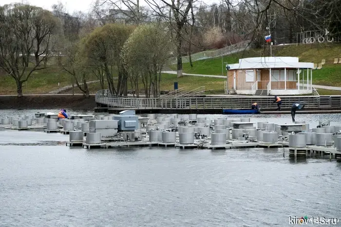 В парке Кирова появился фонтан, а также были размещены «лепешки».