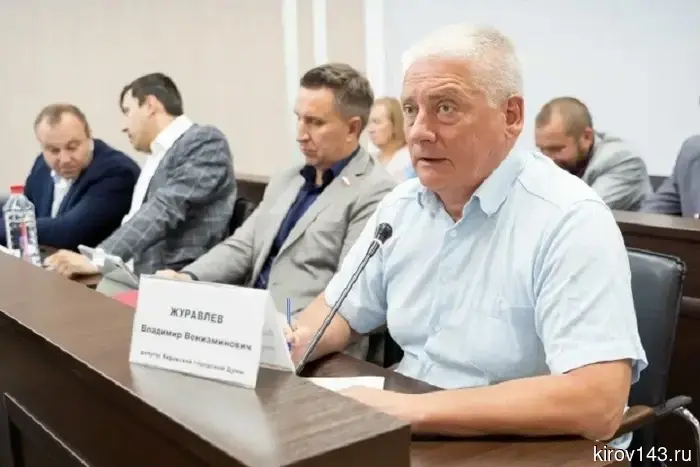 Владимир Журавлёв выступил с требованием возбудить уголовные дела из-за срыва сроков при возведении школ.