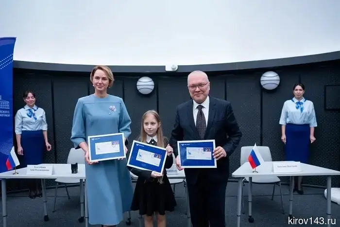 Александр Соколов погасил марку к 65-летию первого полёта человека в космос.