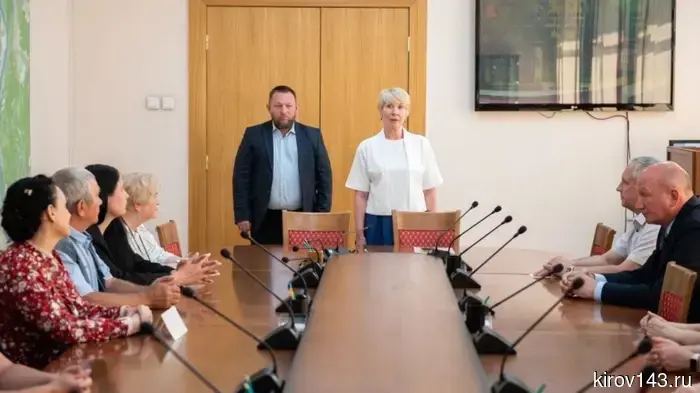 Перед праздником Дня России администрация уволила 20 кировчан.