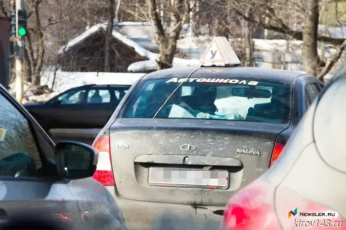 Russian driving schools will evaluate and rate them.