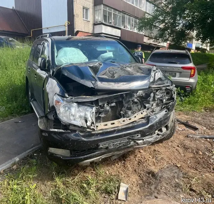 In Slobodskoy, two foreign cars hit pedestrians.