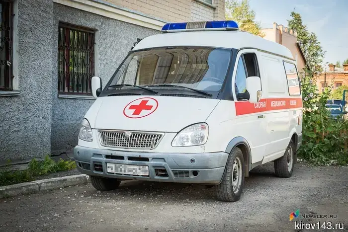 "The ambulance stood under the windows for almost an hour": a Kirov resident doubted the work of the medics.