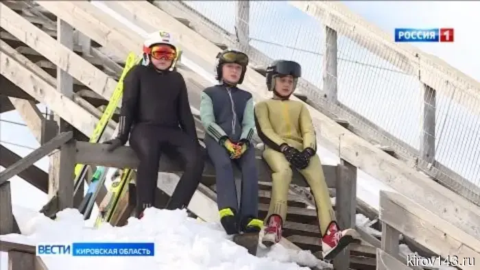 Кировские прыгуны с трамплина завершили сезон «Вятским турне»