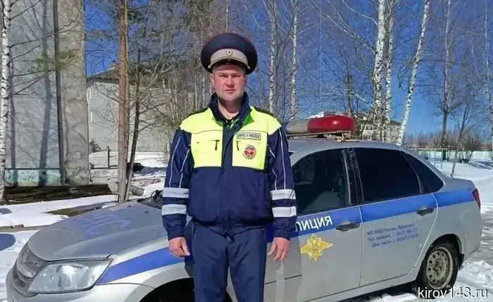 В Яранске инспектор ГИБДД, находясь в отпуске, задержал грабителя.