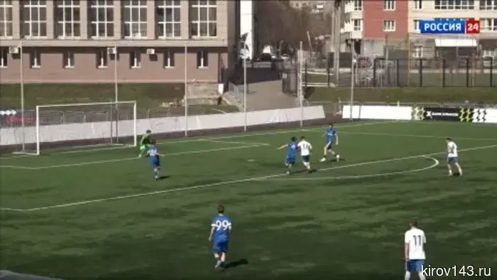 Две команды из Кирова, выступающие в ЮФЛ, потерпели неудачу, играя на домашнем стадионе против пермской «Звезды».