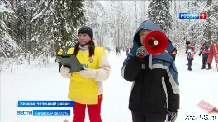 Любители лыжного спорта из Кирова начали новый год мини-туром, проведя соревнования на свежезаведенной трассе в Пасегово.