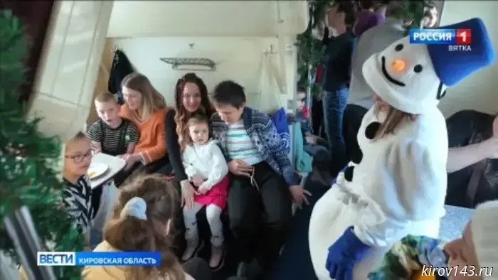 В Кировской области курсирует сказочный ретропоезд