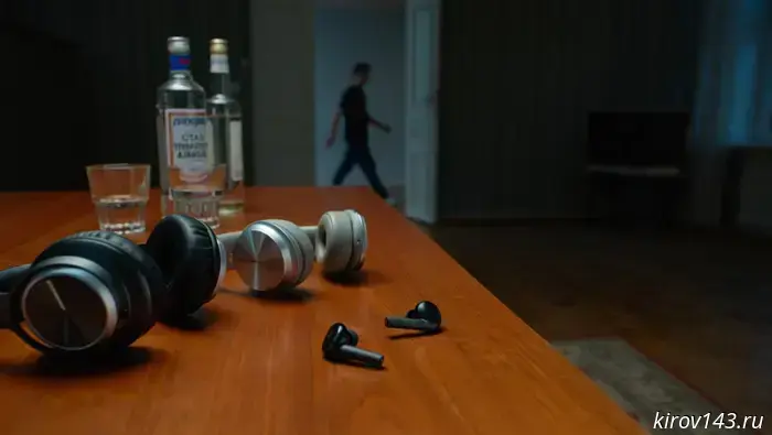 41-летний посетитель украл наушники у жительницы Кирова на сумму 10 тысяч рублей.