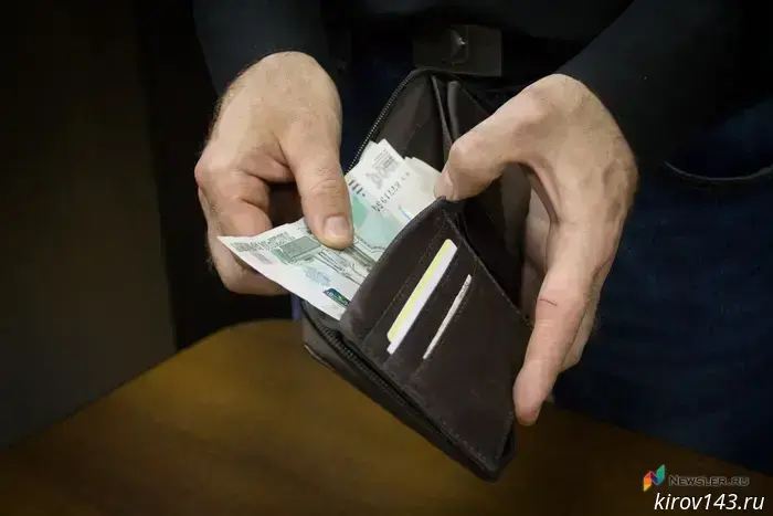 A resident of Belaya Kholunitsa paid alimony after the arrest of a share in an apartment