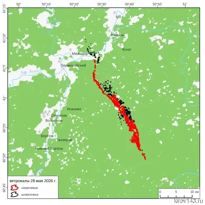 A giant tornado raged near the Kirov region.