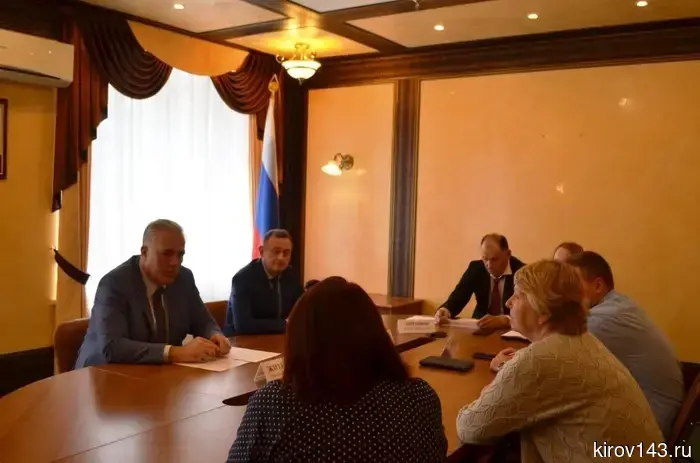 Repairs until September 2027 and resettlement until 2028: what was discussed at the reception with the State Housing Inspector in Kirov