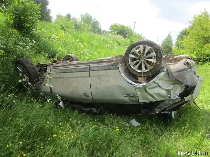 В Слободском районе перевернулся автомобиль