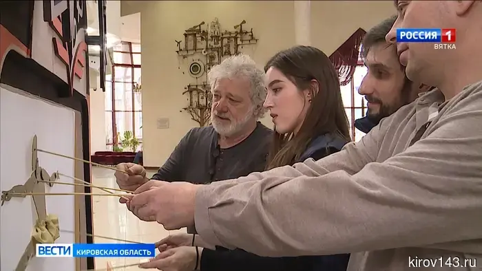 В Кировском театре кукол состоялась трехдневная творческая лаборатория, посвященная теневому театру.