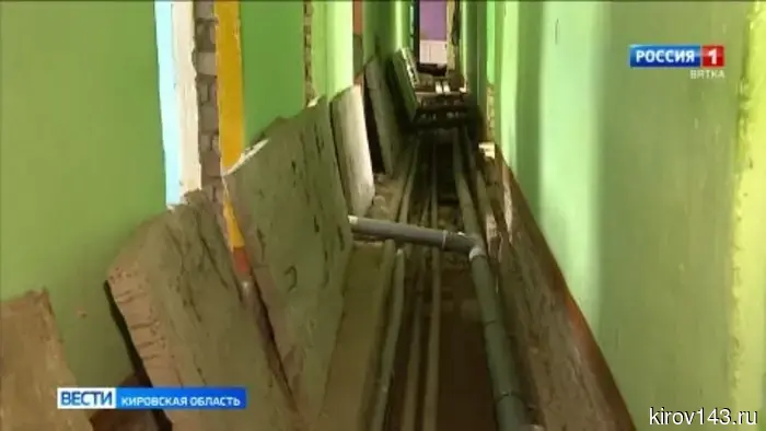 В Фаленках продолжается капитальный ремонт детского садика.