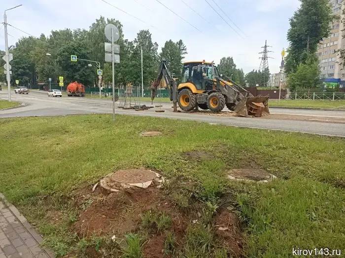 В Кирове из-за аварии на сетях водоснабжения ограничено движение транспорта по ул. Дзержинского