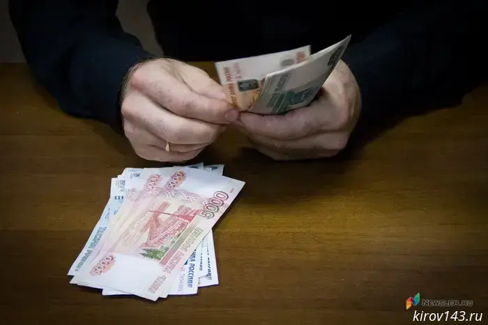 The median salary in Russia increased nearly 1.5 times.
