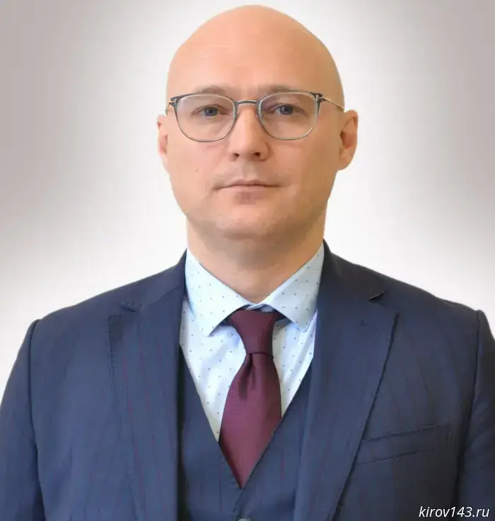 Коваленко «направил solicitud на отпуск».