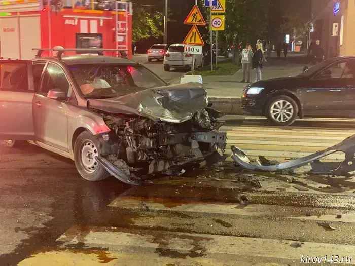 A serious traffic accident occurred at the intersection of Vladimirskaya and Truda.