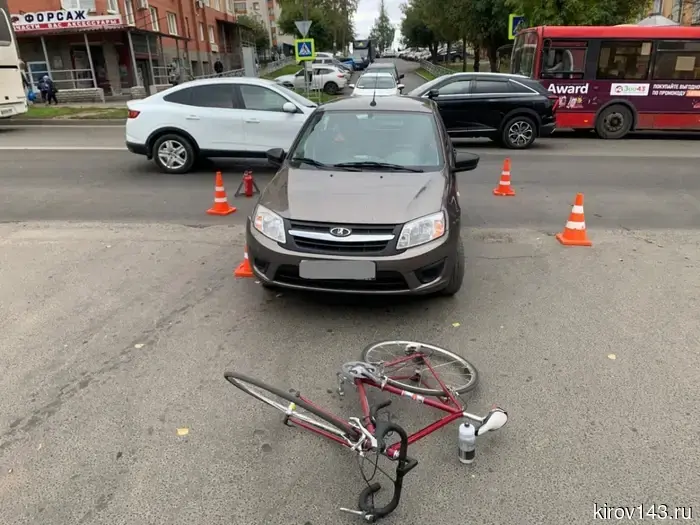В Кирове на улице Ленина произошло наезд на велосипедиста.