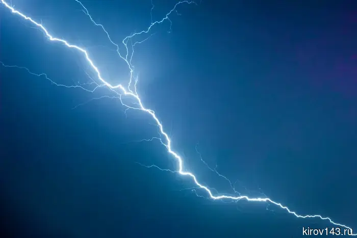 Amateur meteorologists reported an "extremely powerful" lightning strike in the Nagorsk region.