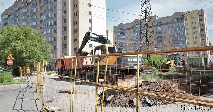 «Т Плюс» проведет обновление теплосетей на улице Стахановской перед капитальным ремонтом дороги.