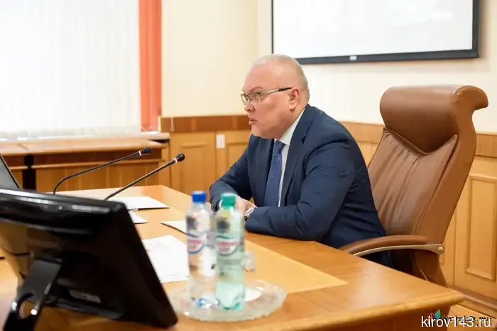 Соколов приказал Симакову в течение суток уладить вопрос с Макарьевским кладбищем.