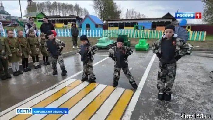 Воспитанники детского сада села Среднеивкино приняли участие в параде Победы