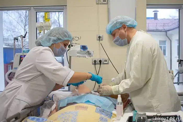 Kirov doctors spent 22 days saving a woman who was dying of asphyxiation.