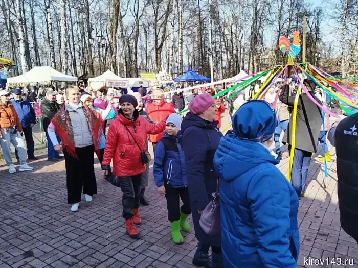 Алексеевская ярмарка в Котельниче открыла фестивальный сезон в Кировской области.