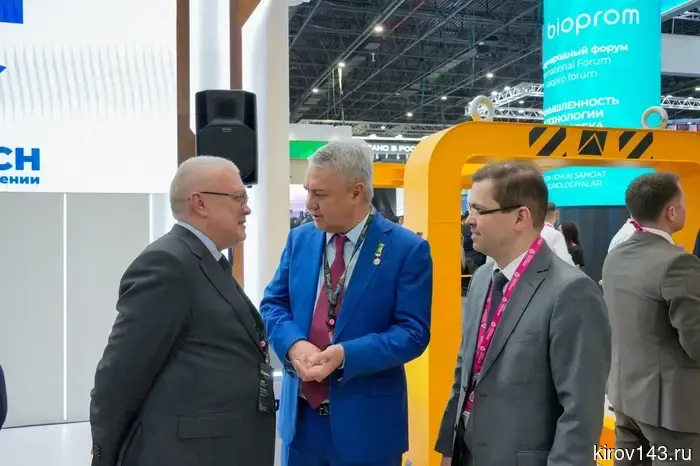 Рахим Азимов участвует в выставке «Иннопром. Центральная Азия».