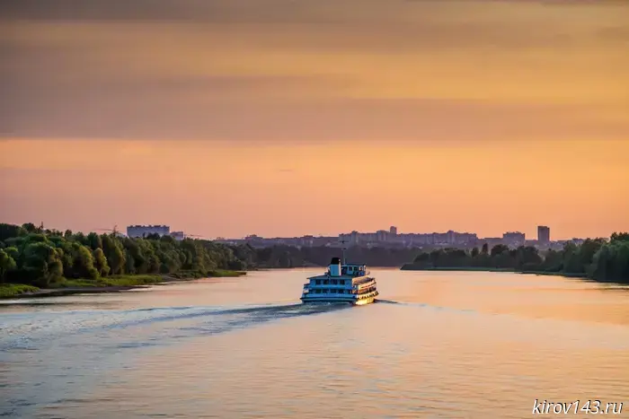 Dangerous “Moryanka”: the prosecutor’s office in Kirov uncovered violations on the riverboat.