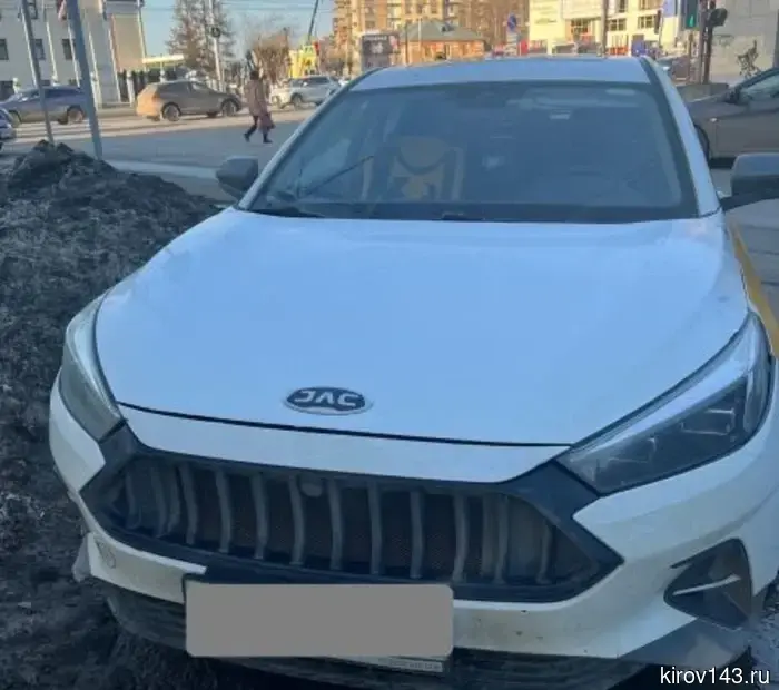 В Кирове велосипедист пострадал в ДТП с внедорожником