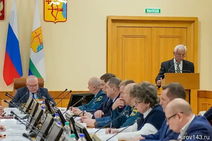 Вята начнет освобождаться от льда в первой половине апреля.