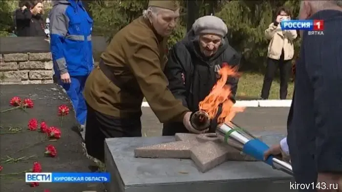 Депутаты Андрей Березин и Борис Веснин поздравили жителей Советска и села Бобино с праздником Дня Победы.
