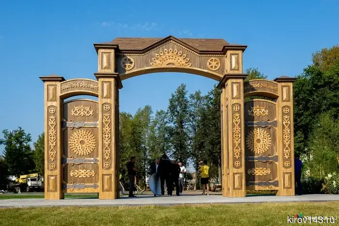 «Ворота Русского Севера» будут покрыты лаком за 180 тысяч.