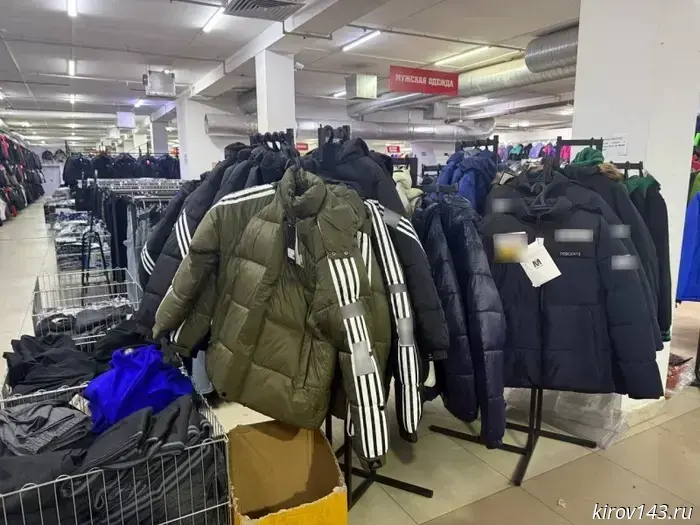 В Кирове изъяли поддельную одежду на 10 млн рублей