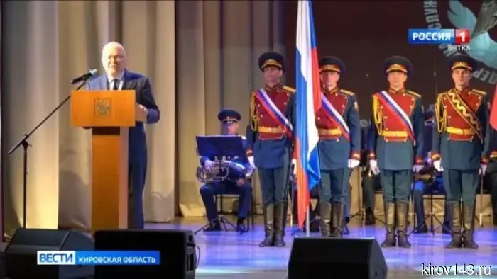 Александр Соколов поздравил росгвардейцев из Кирова с Днем основания войск национальной гвардии Российской Федерации.