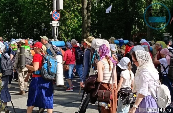 Участники Великорецкого крестного хода вернулись в Киров (фото)