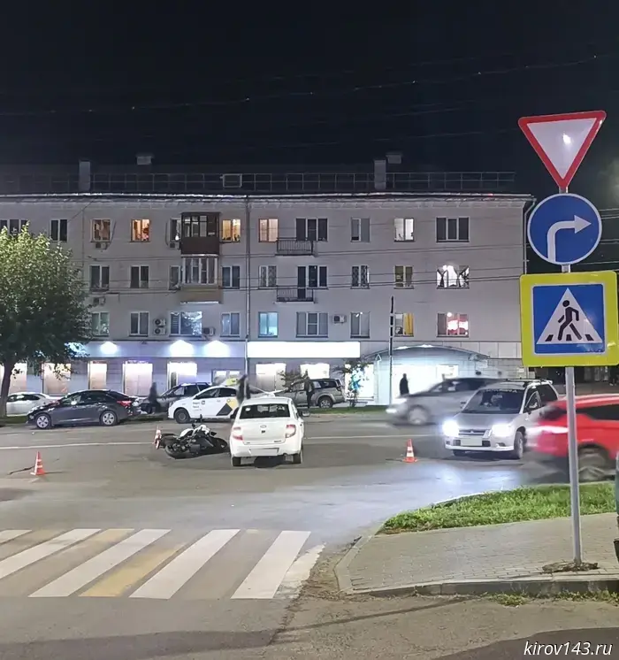 In Kirov, a motorcyclist was injured in a collision with a passenger car.