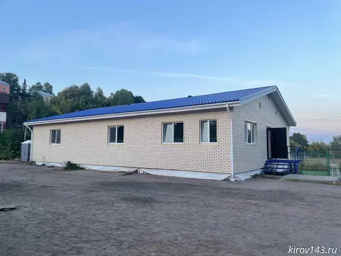 A stadium with millions of investments, but without water: in Kirov, young football players still cannot wash after training