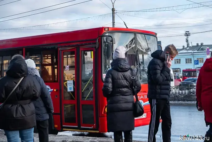 В мае Кировский общественный транспорт испытывает наибольшую нагрузку.