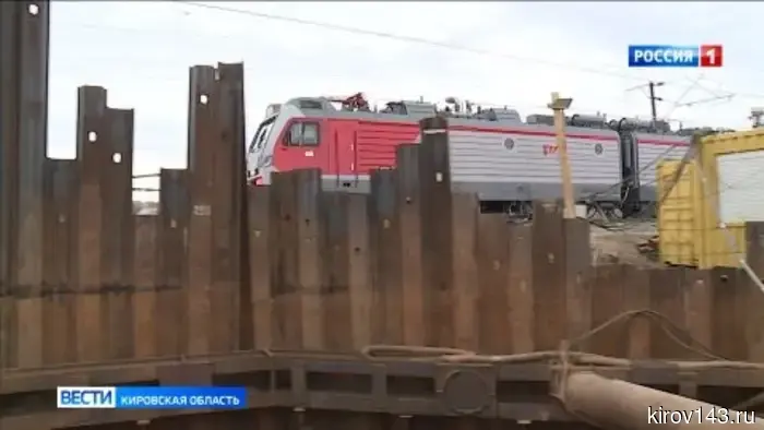 В Нововятске продолжается строительство тоннеля под Транссибом.