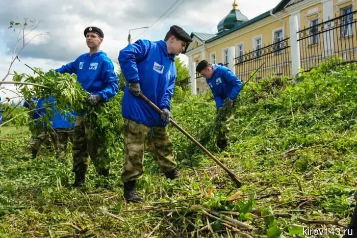 In Kirov, a cleanup day took place at the "Labor Reserves" stadium.