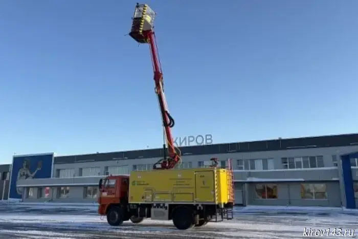 Новая машина для противообледенительной обработки закуплена для кировского аэропорта