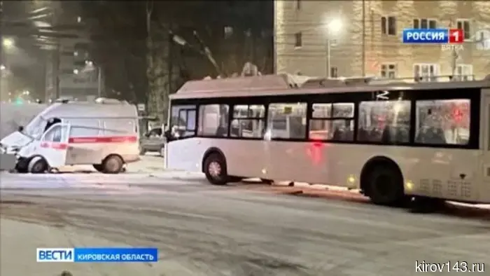 В Кирове провели проверку соблюдения водителями правил дорожного движения и пропуска спецтранспорта.