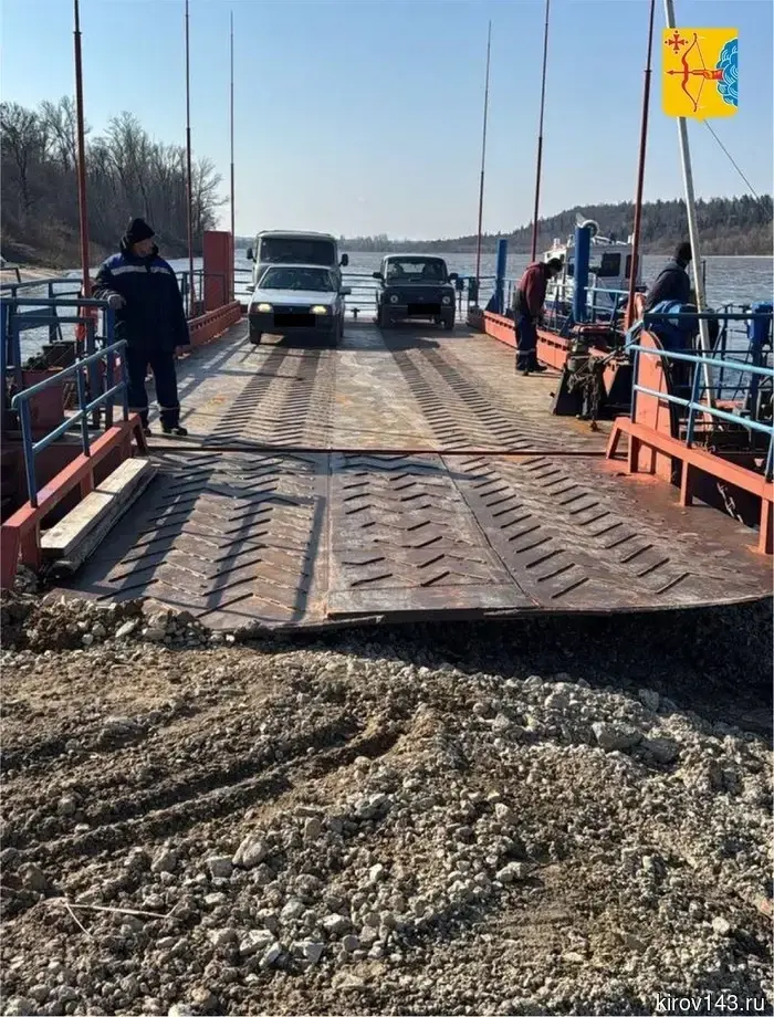 In the Kirov region, two floating bridges were dismantled due to flooding.